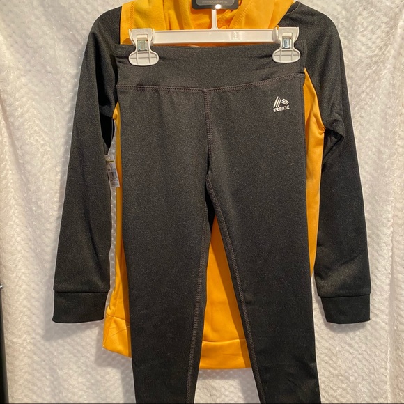 NWT - Girls RBX Sweatshirt & Leggings - Yellow Matching Outfit w/ Rainbow Heart - Picture 6 of 16